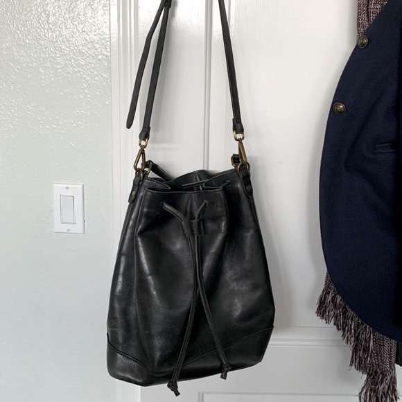 Madewell Lafayette black leather bucket bag - Picture 2 of 6